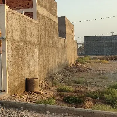 چند فایل زمین مسکونی و تجاری