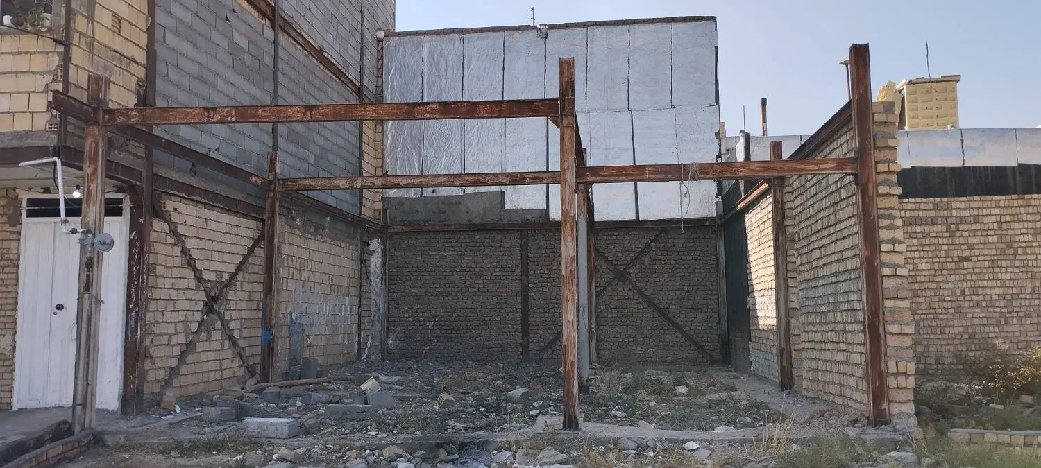 زمین شناژ و اسکلت دورودکوی ایثار بر ۳۲متر ۸۵متر