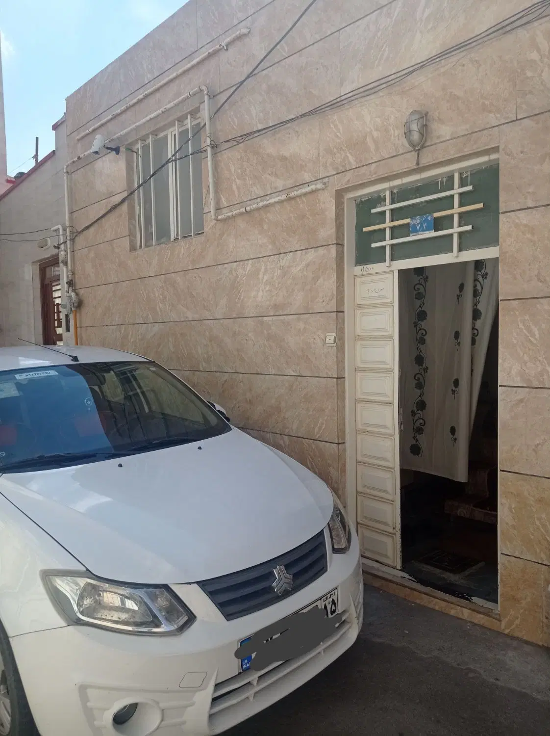 حیاط فروشی در رواسان