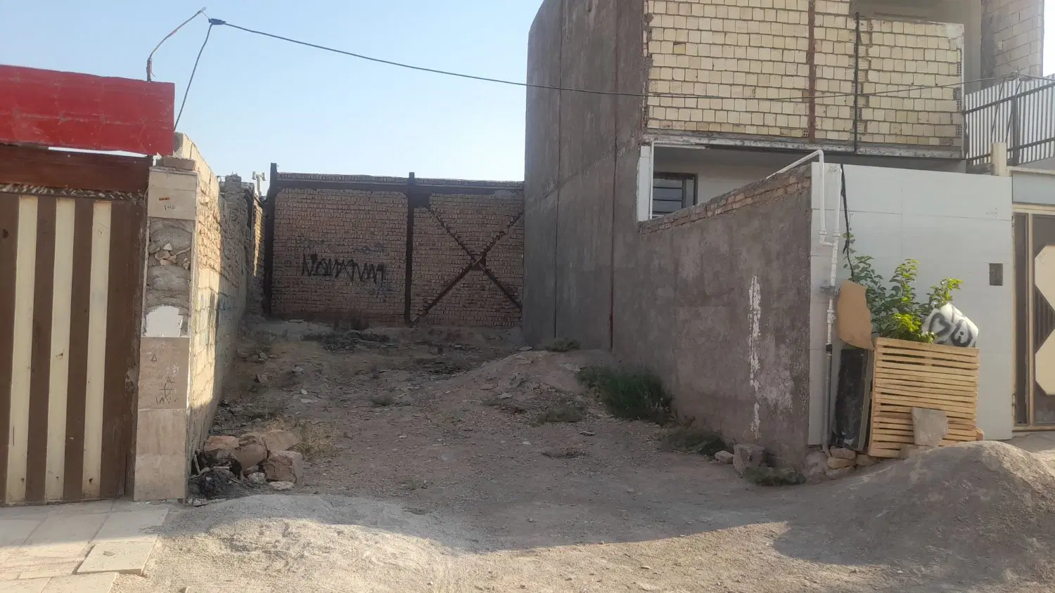زمین جزایری خیابان میرسالاری