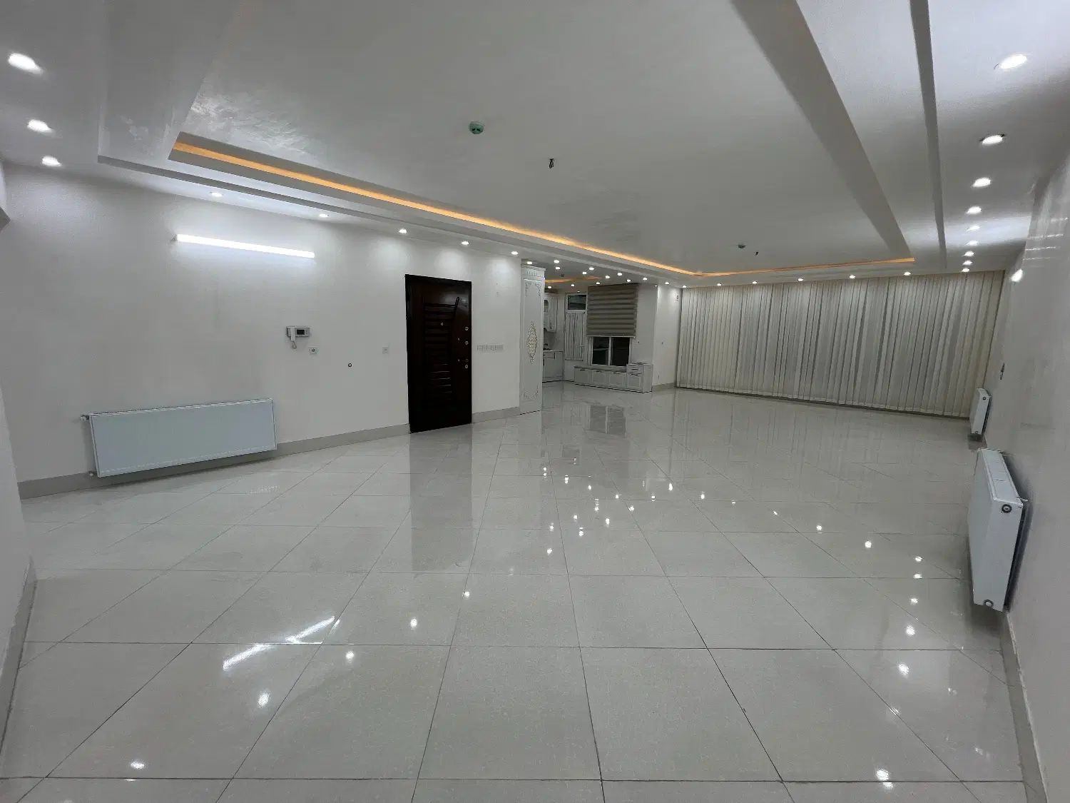 آپارتمان ۱۹۰ متری نشست اول استقلال