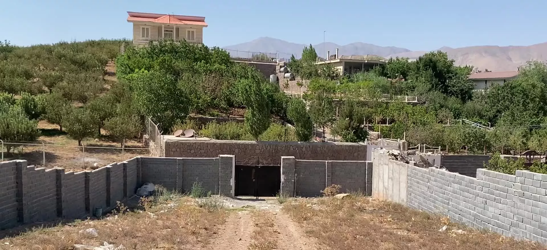 520 متر زمین دیوارکشی دماوند جابان(سرخده)