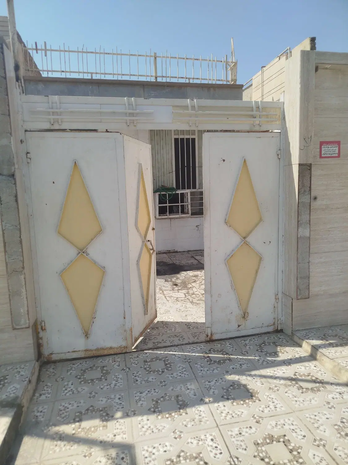 خانه 110متری قدیمی ساز