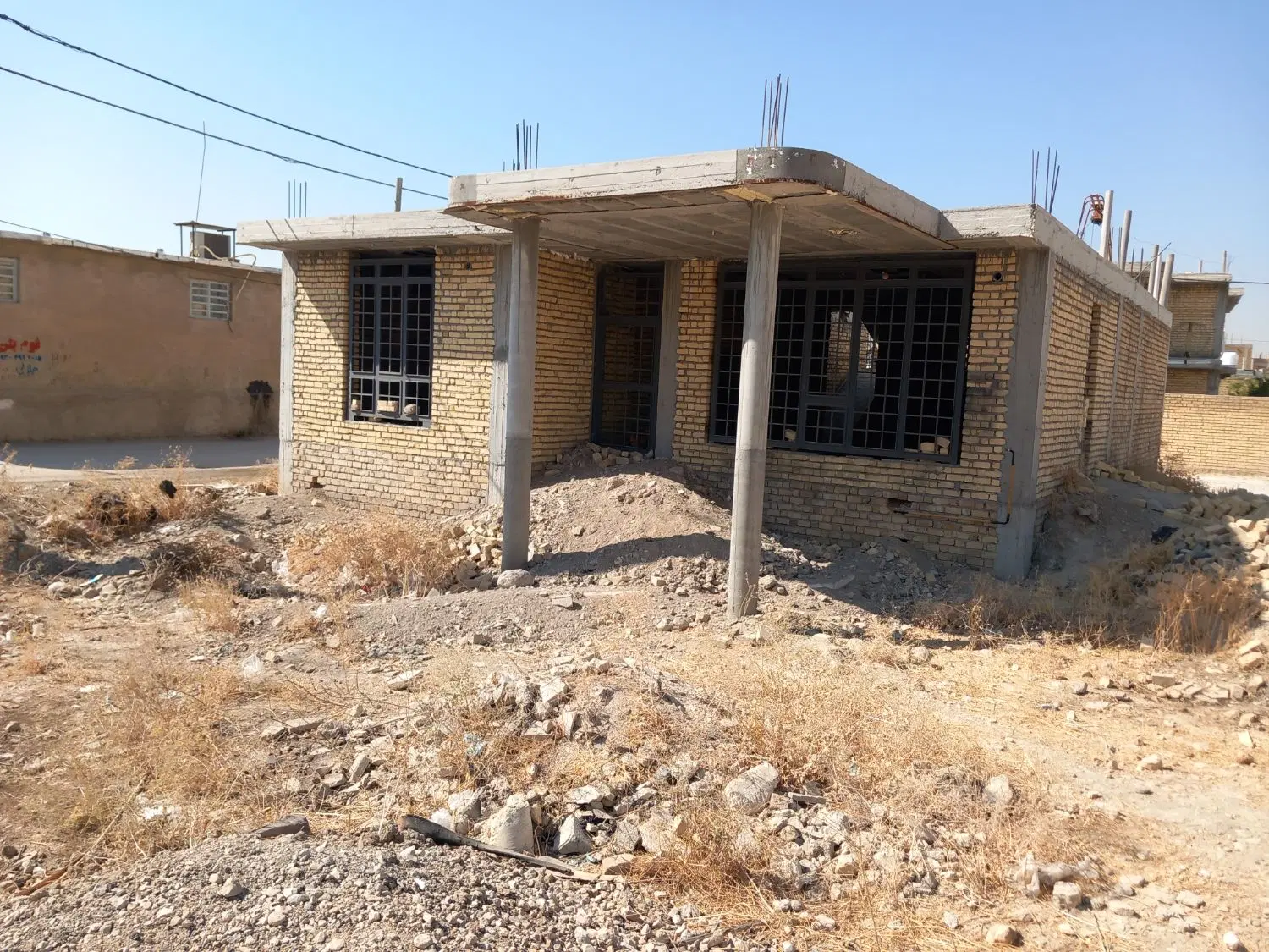 منزل نیمه کاره