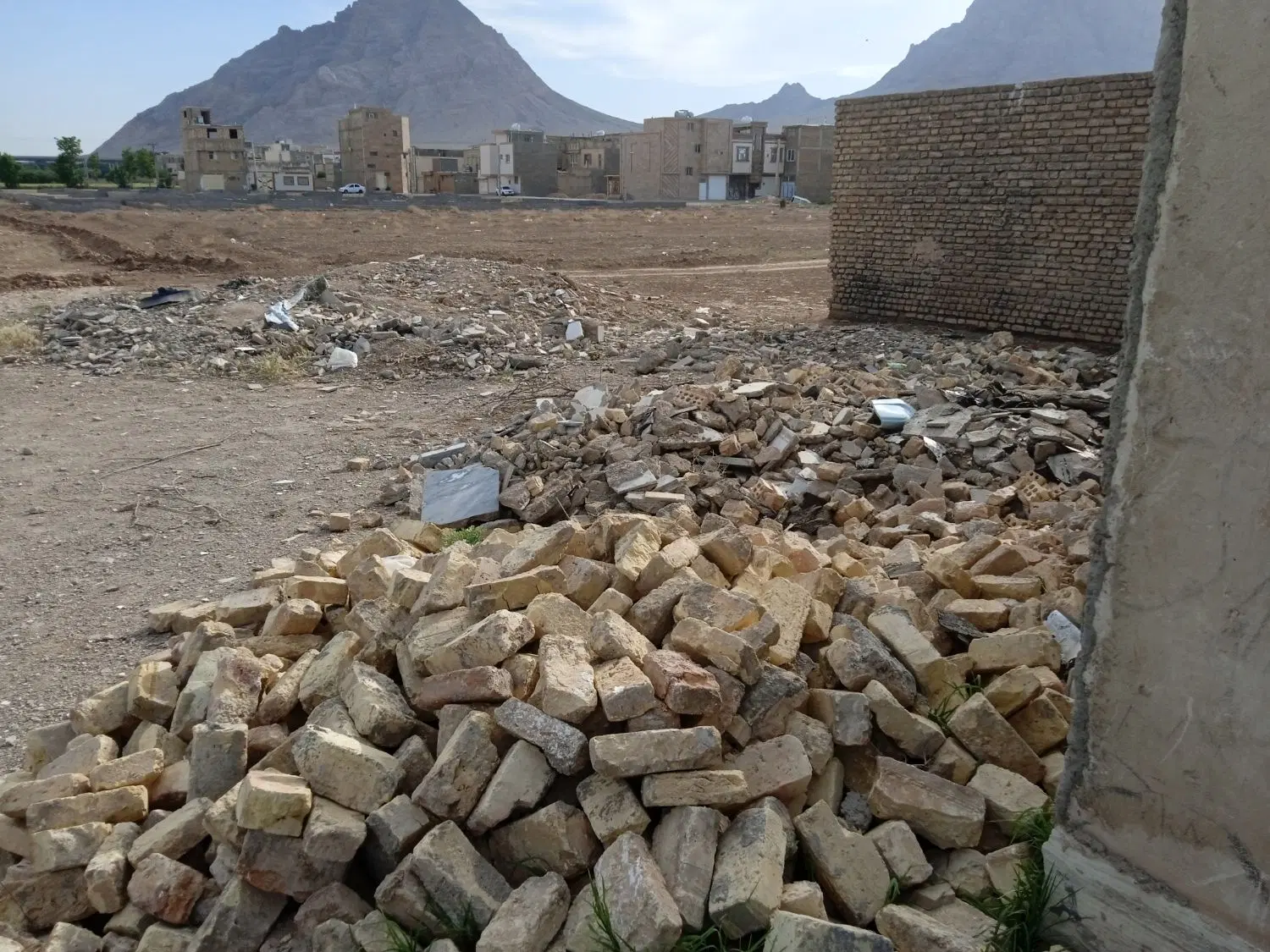 زمین مسکونی پروانه دار