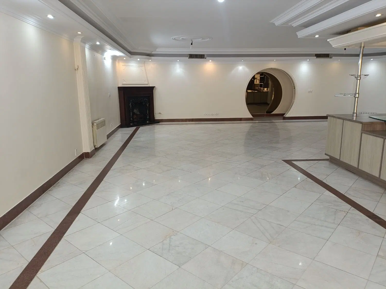 ۲۱۱ متر چهار خواب استخر دار خیابان دوم نیرو هوایی