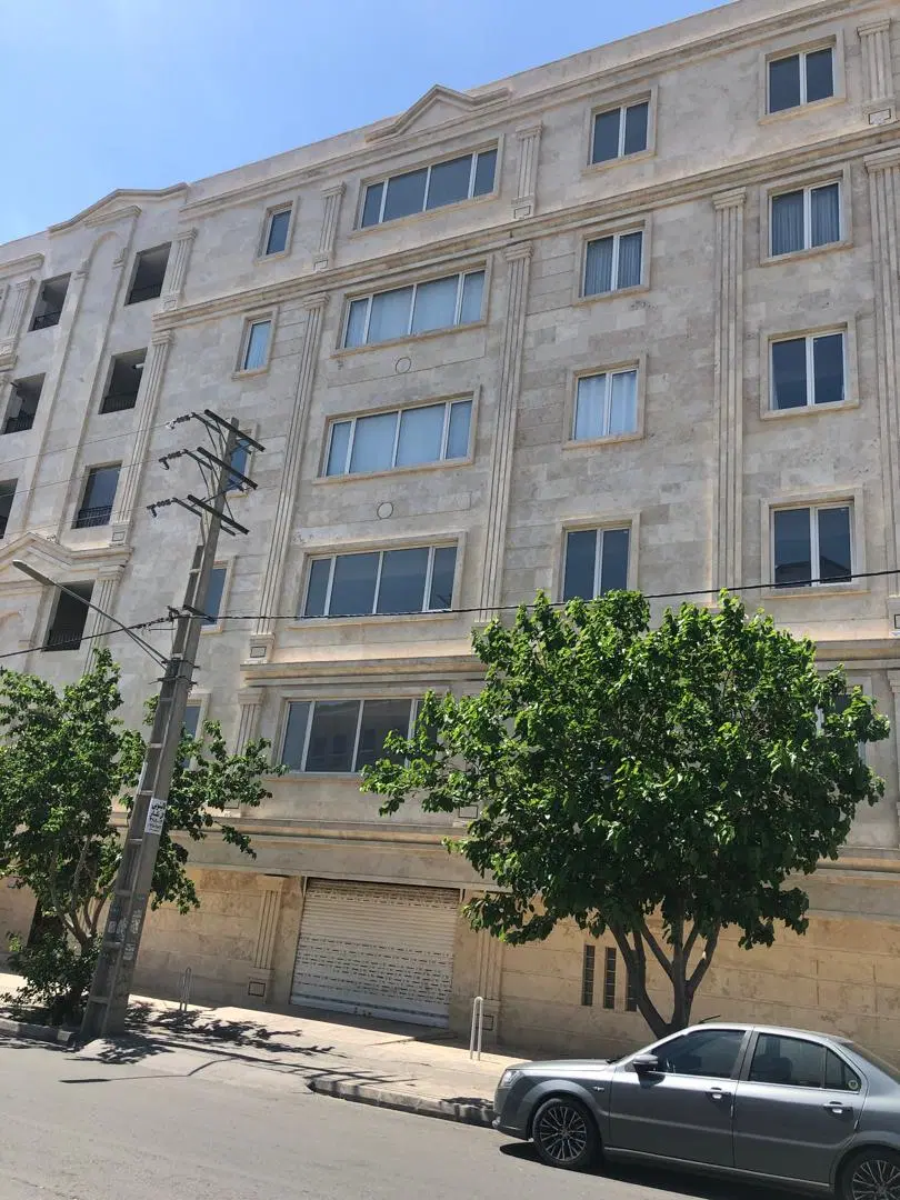 آپارتمان ۱۴۲متری غرق نور و شیک فول امکانات