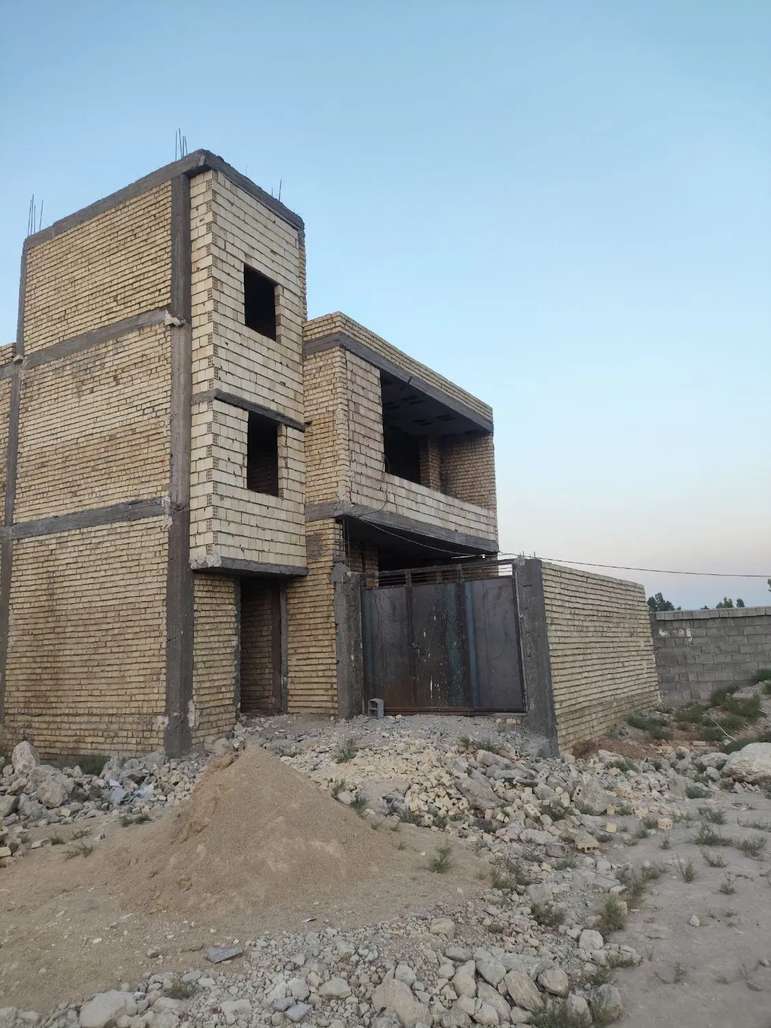 اسکلت 2 طبقه 260 متری