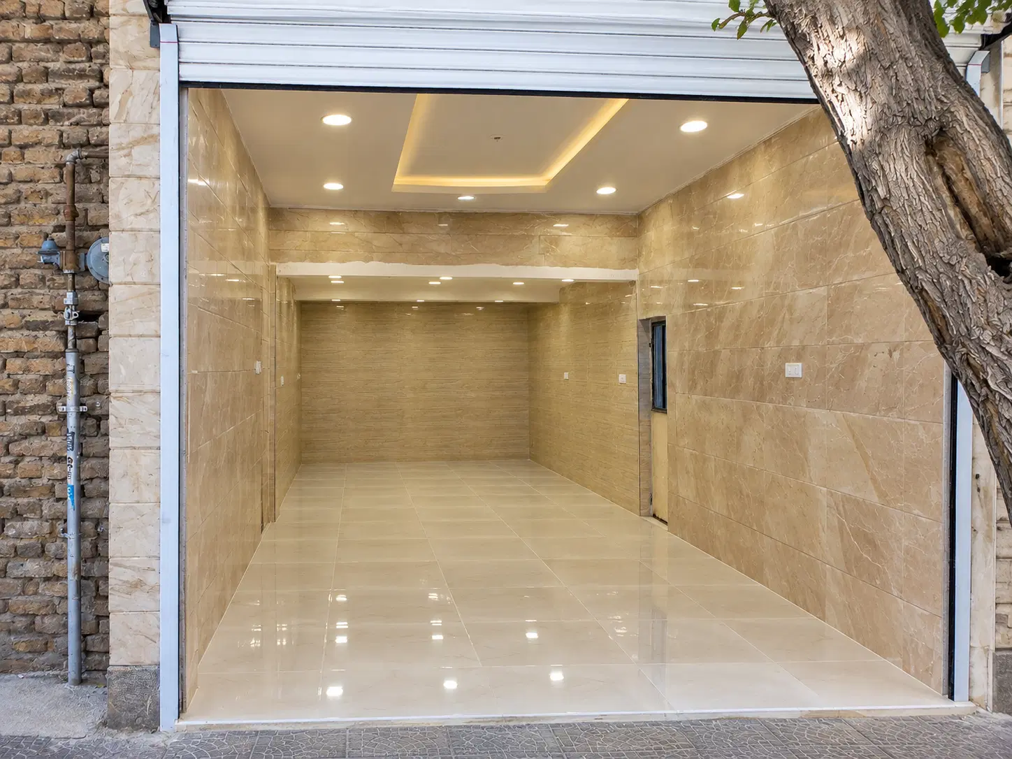 مغازه ۳۰ متری شیه صدوق