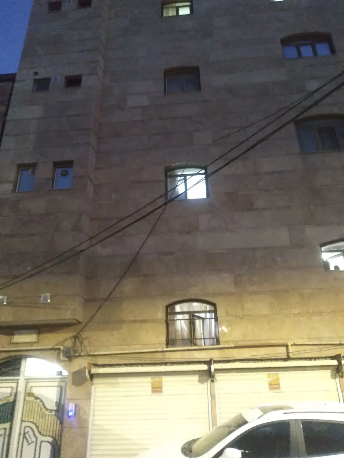 اجاره آپارتمان طبقه اول در خیابان سهندیه ۱۲۰ متر