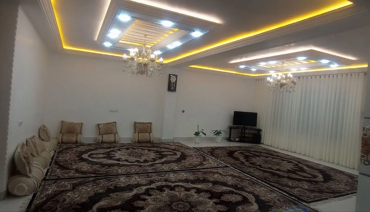 سوییت ویلایی مستقل حیاط دار با تمامی امکانات