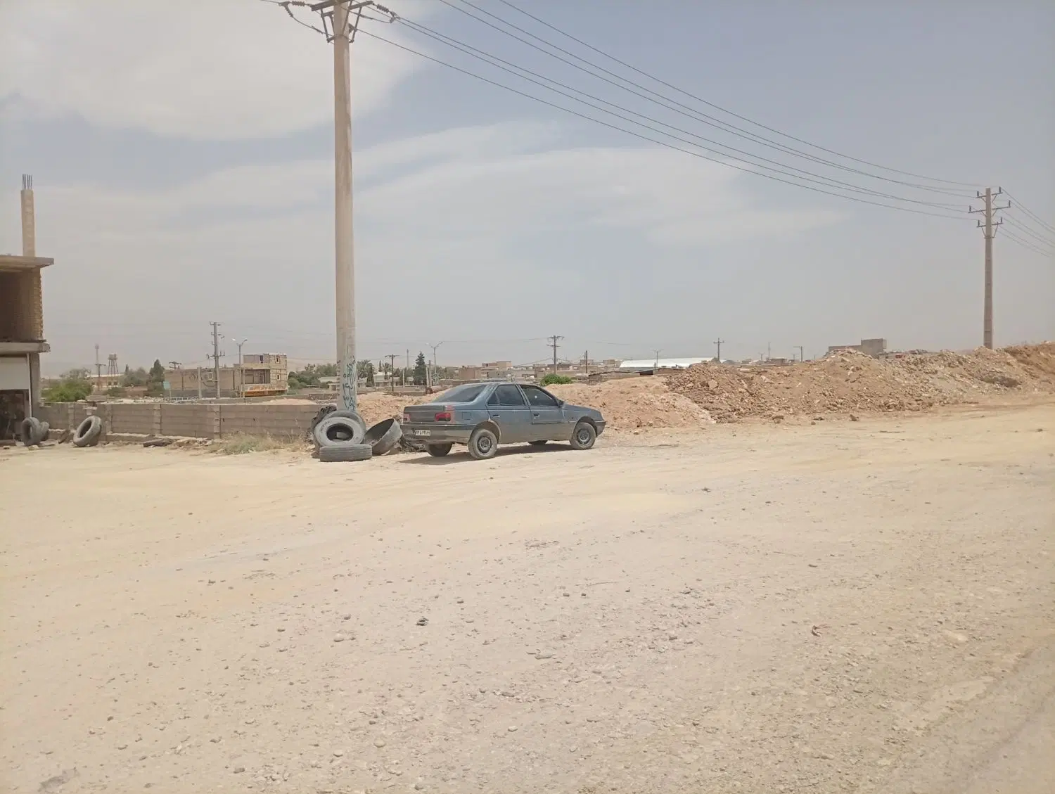 فروش زمین تجاری اجازه ساختو .و امکانات.برق و اب