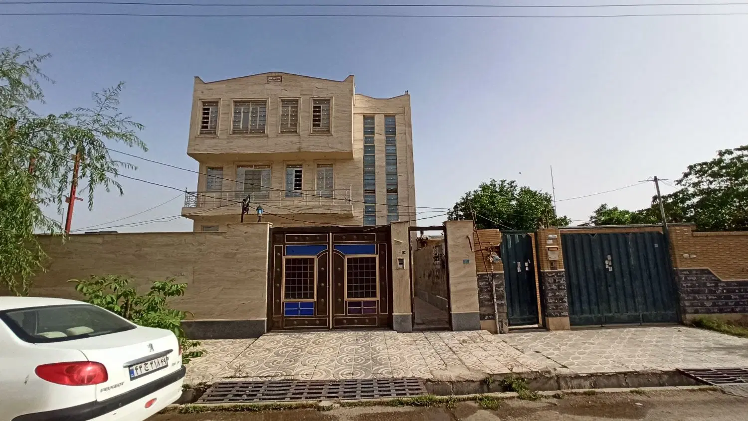 اجاره سه طبقه ساختمان