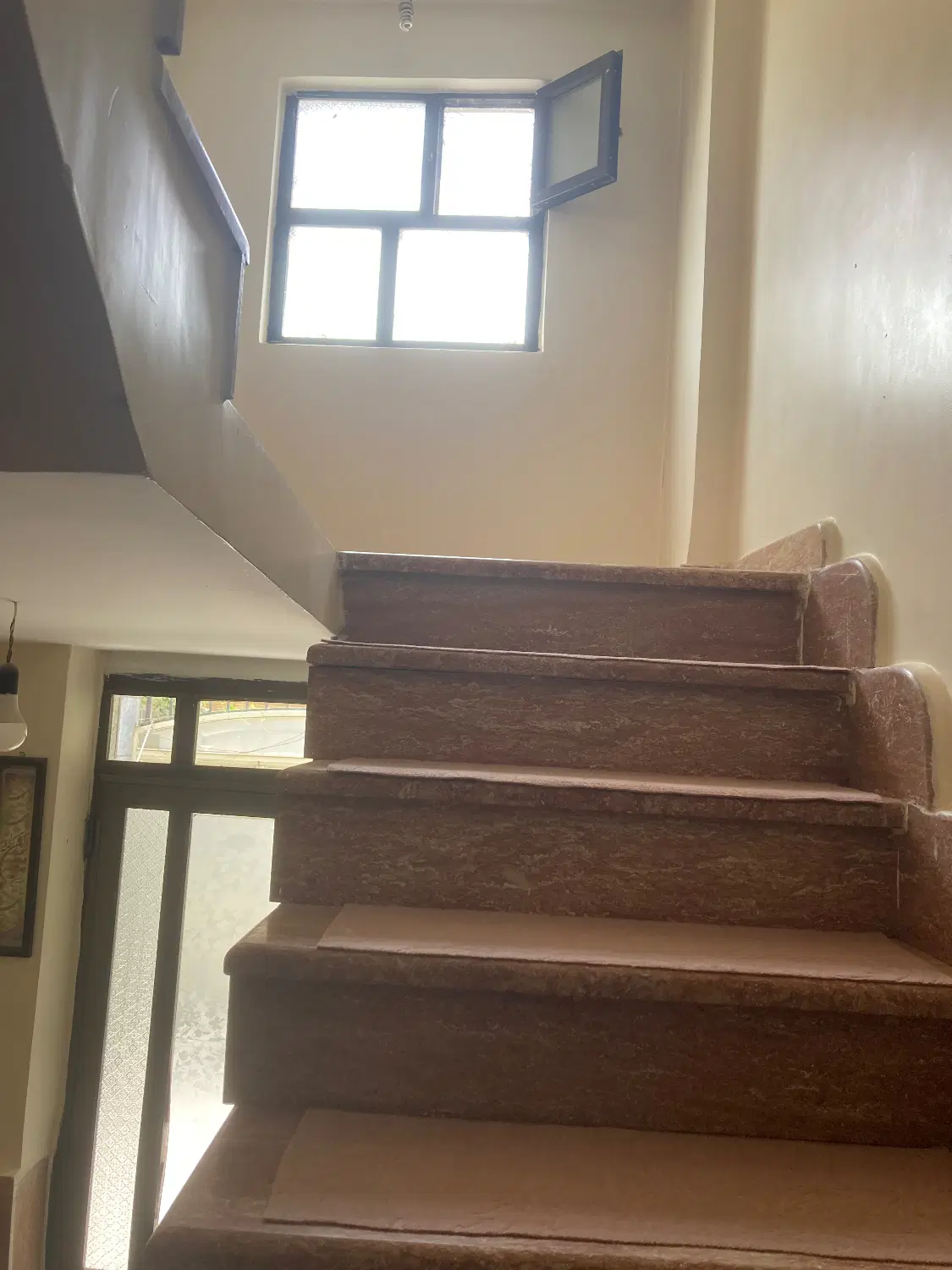 ۱۰۰متری طبقه ۲. یک خوابه آخر عباسی