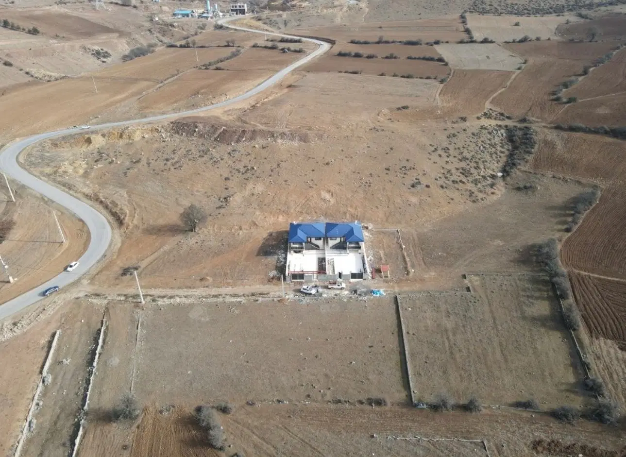 زمین مسکونی