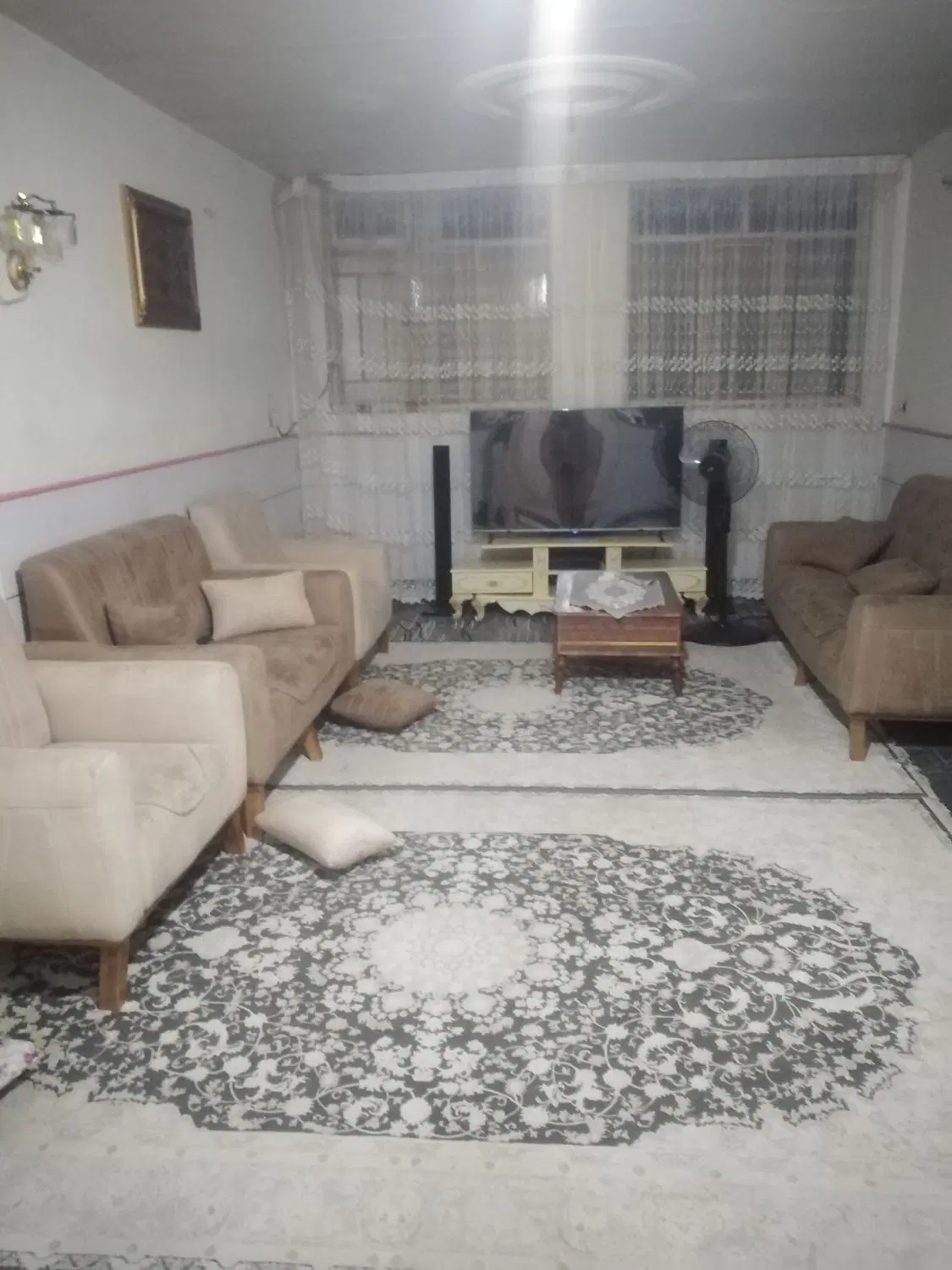یک باب منزل مسکونی 65متری دارای یک اتاق خواب