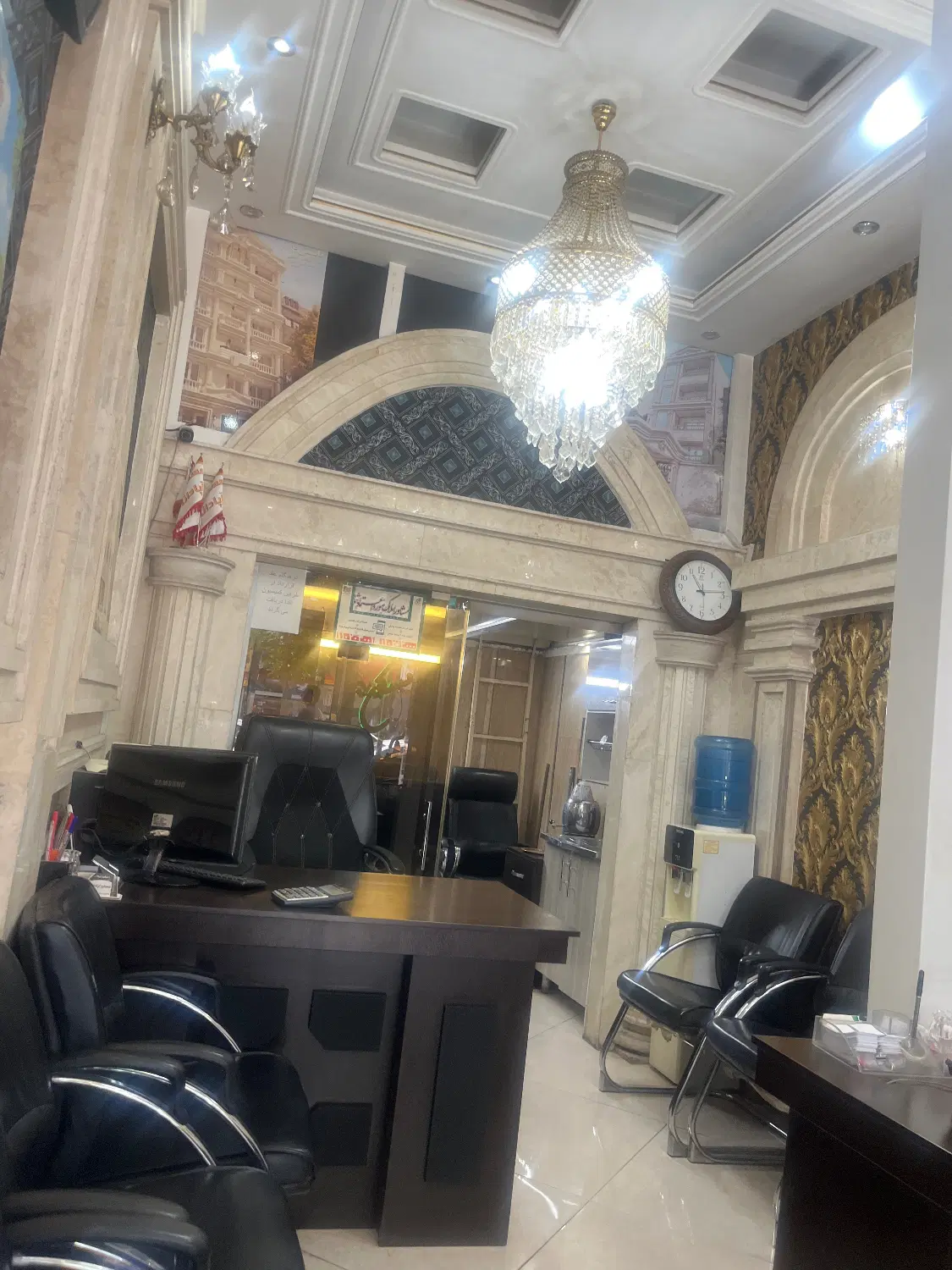 ۸۴ متر طبقه سوم خ ۳۹ جدید شاخه اصلی