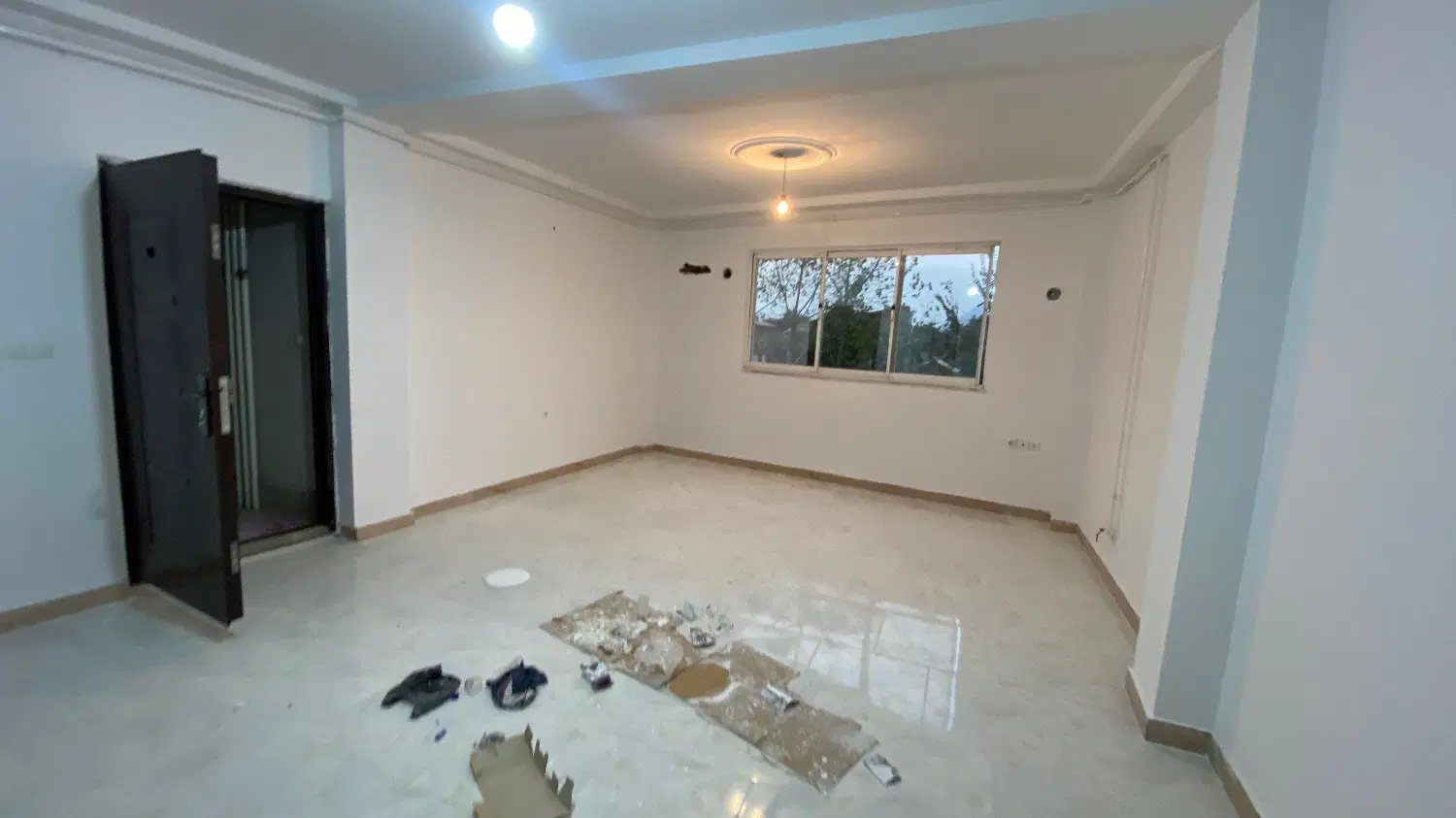 واحد ۷۲ متری ایثارگران