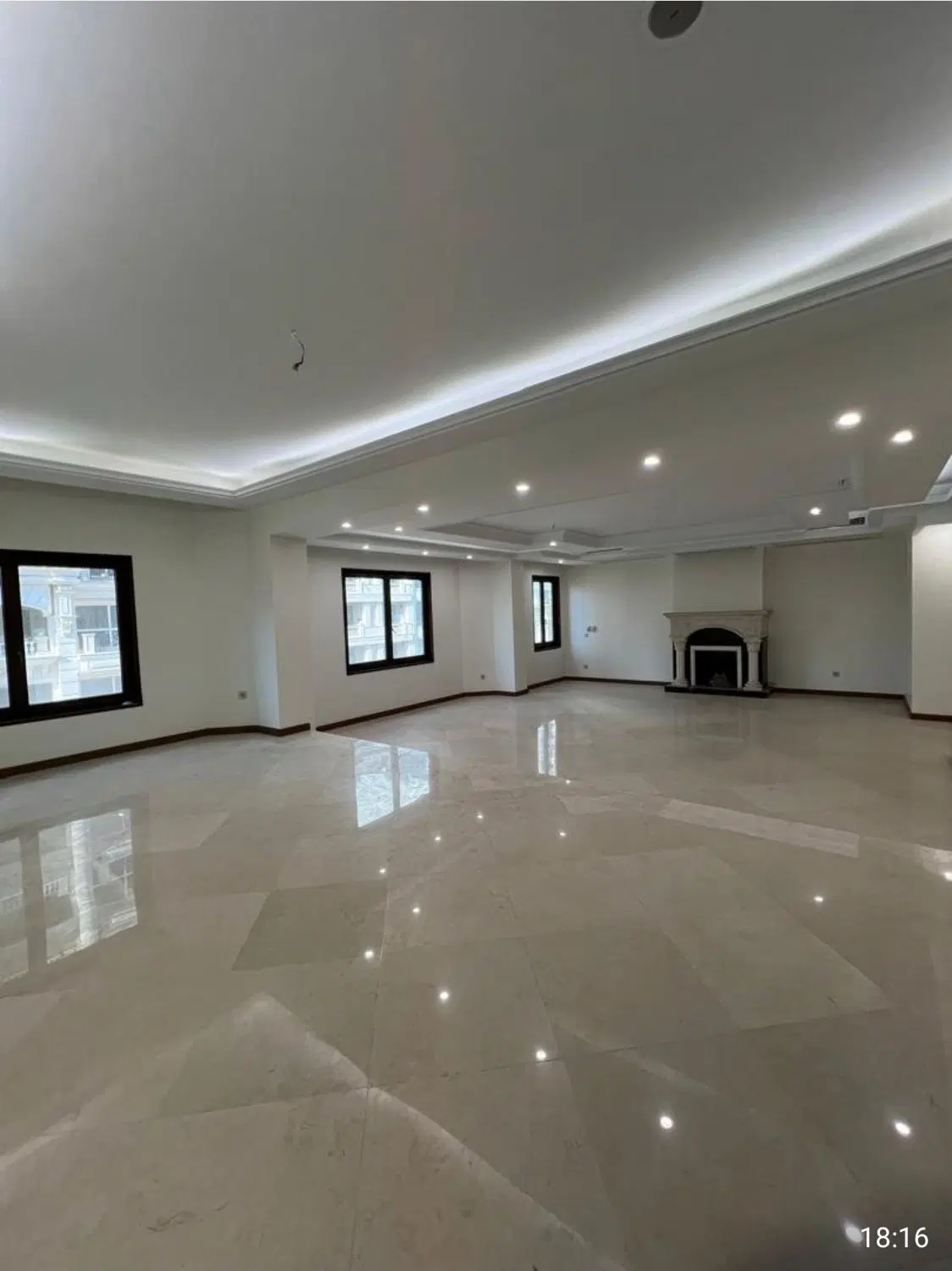 فرمانیه تاپ لوکیشن ۳۲۵ متر