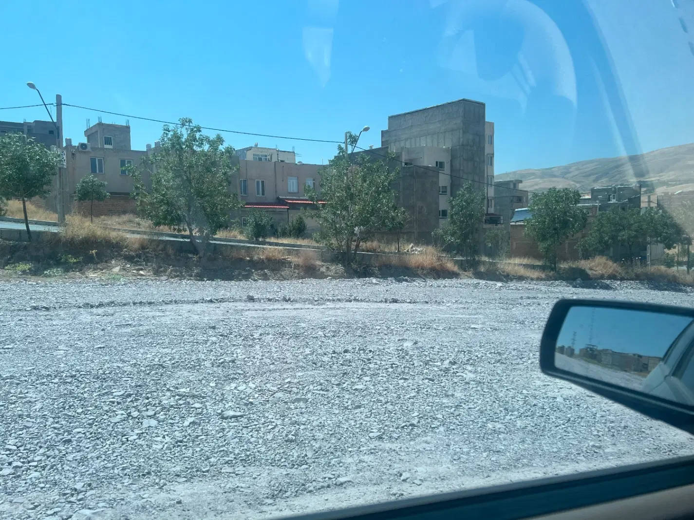 زمین دادگستری و اداره زندان