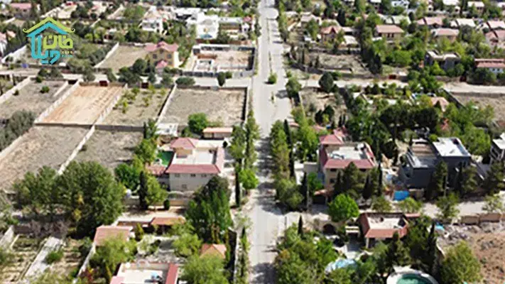 زمین باغی صدرا