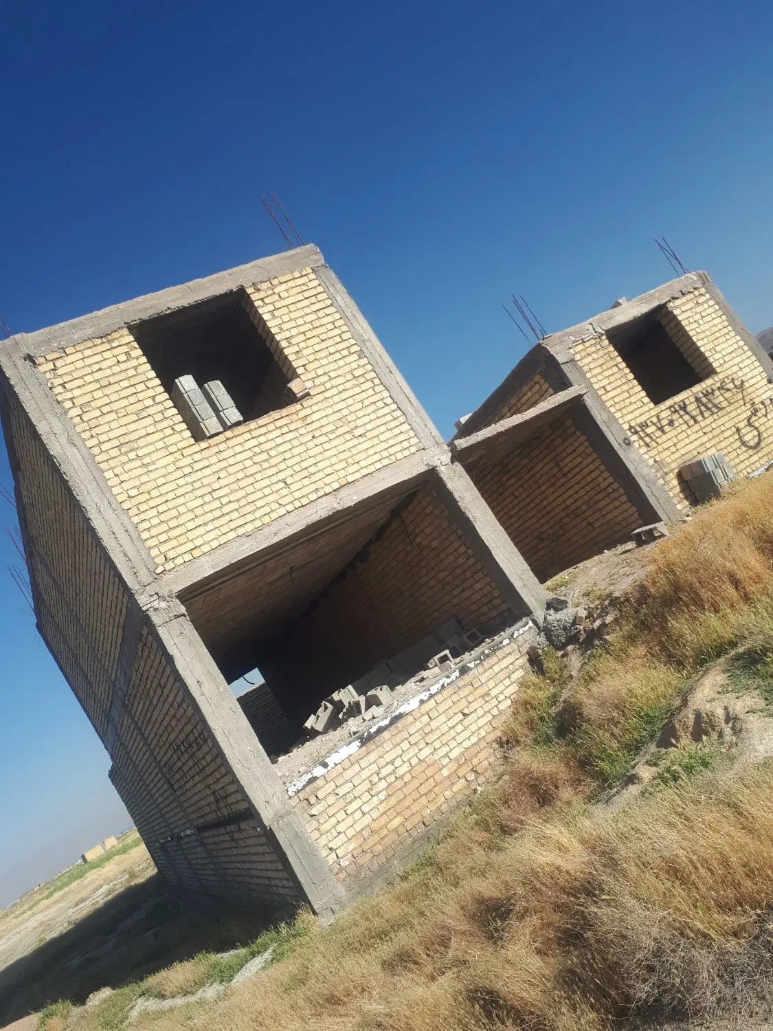 یک طبق اسکلت ۱۰در ۱۵ وسوییت ۶۵ متری