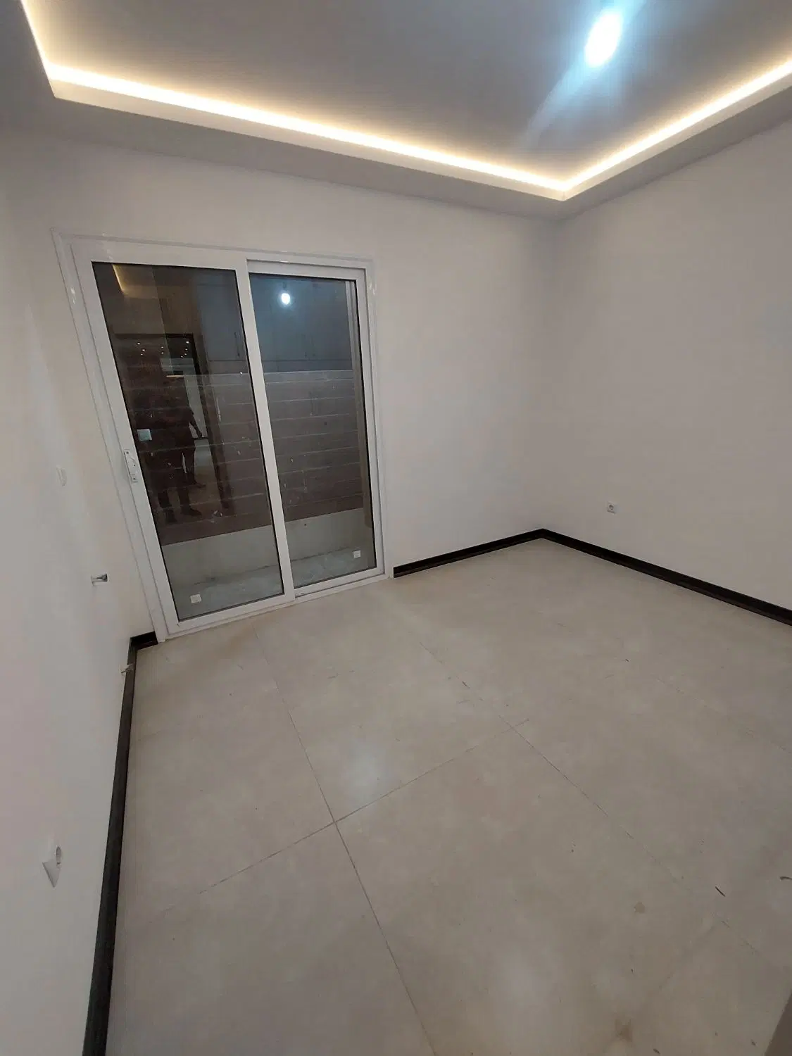 آپارتمان ۱۴۰ متری ۳خواب عطار