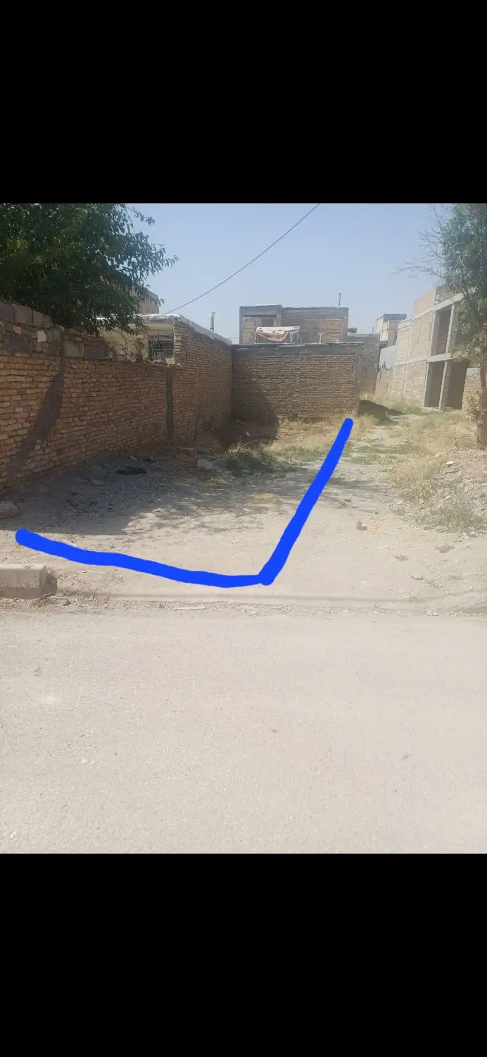 زمین مسکونی و تجاری.