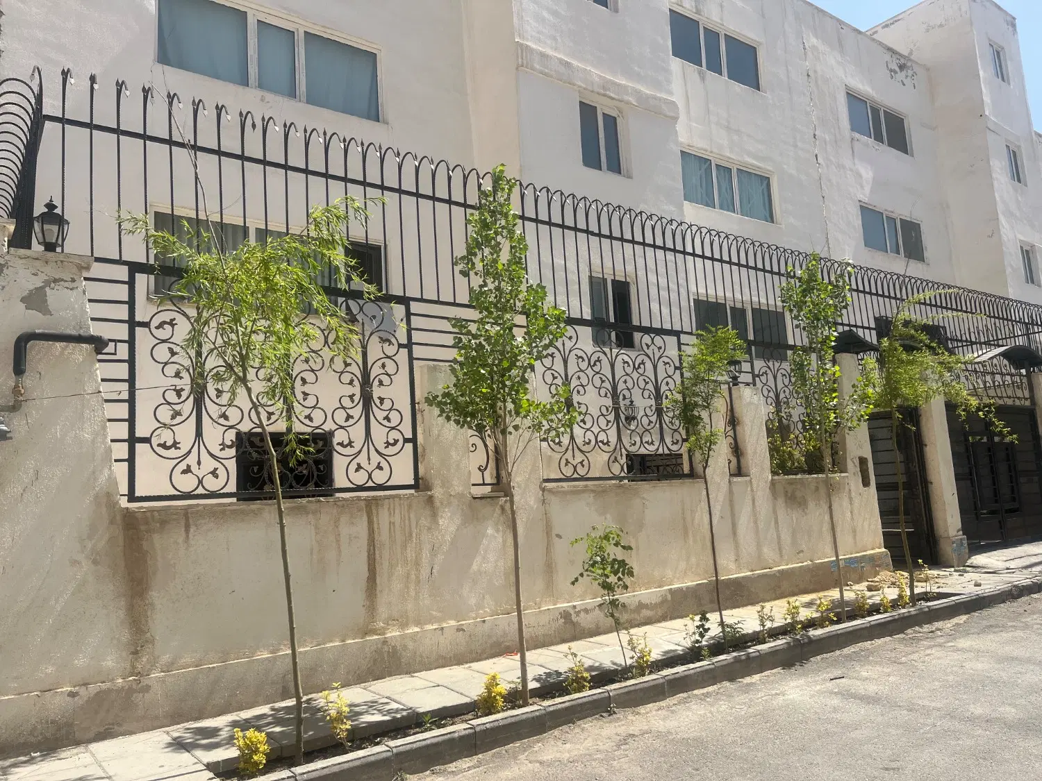 آپارتمان ۹۸ تری خام