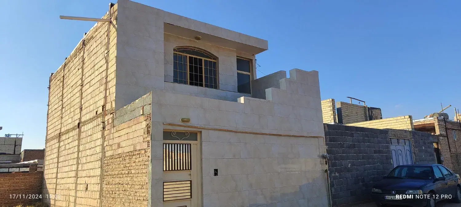 خانه دو طبقه در الوار سفلی