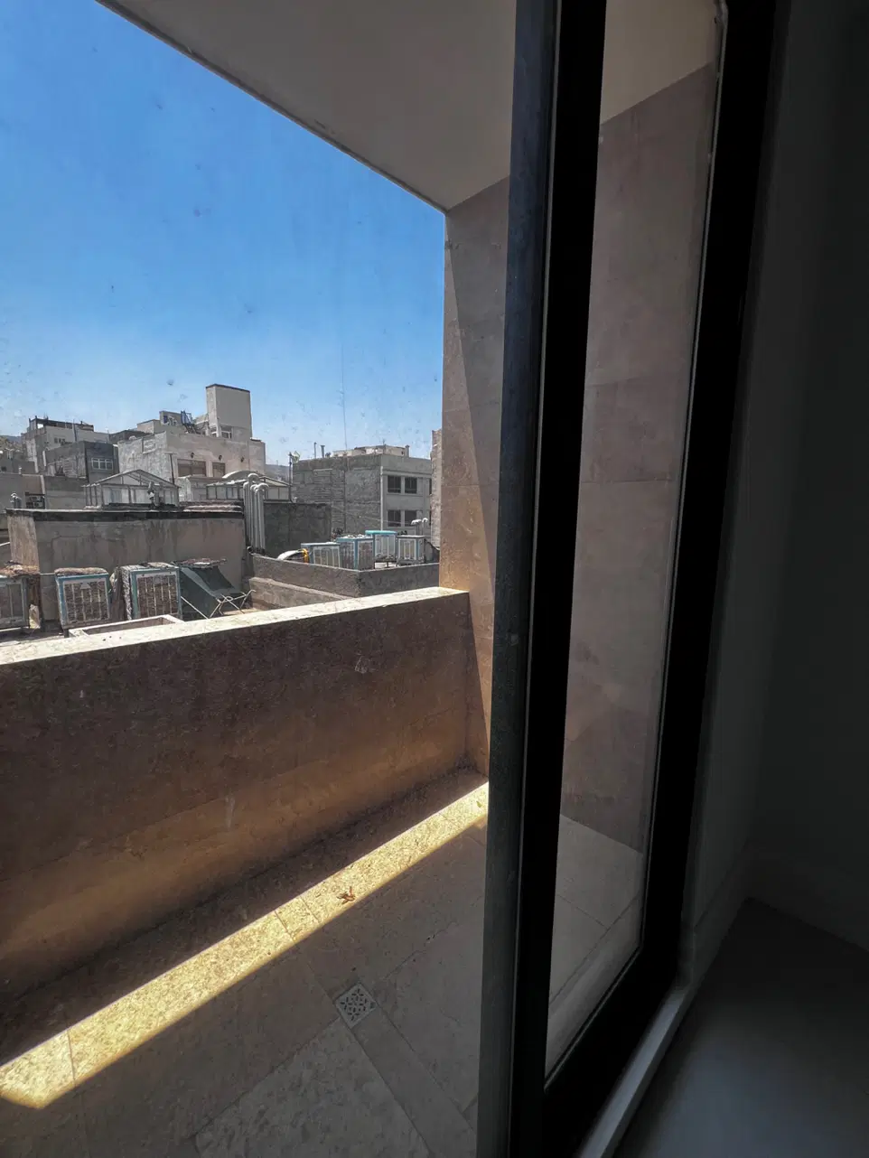 ۱۸۵ متر صفر، سند آماده،حاشیه معبر پهن