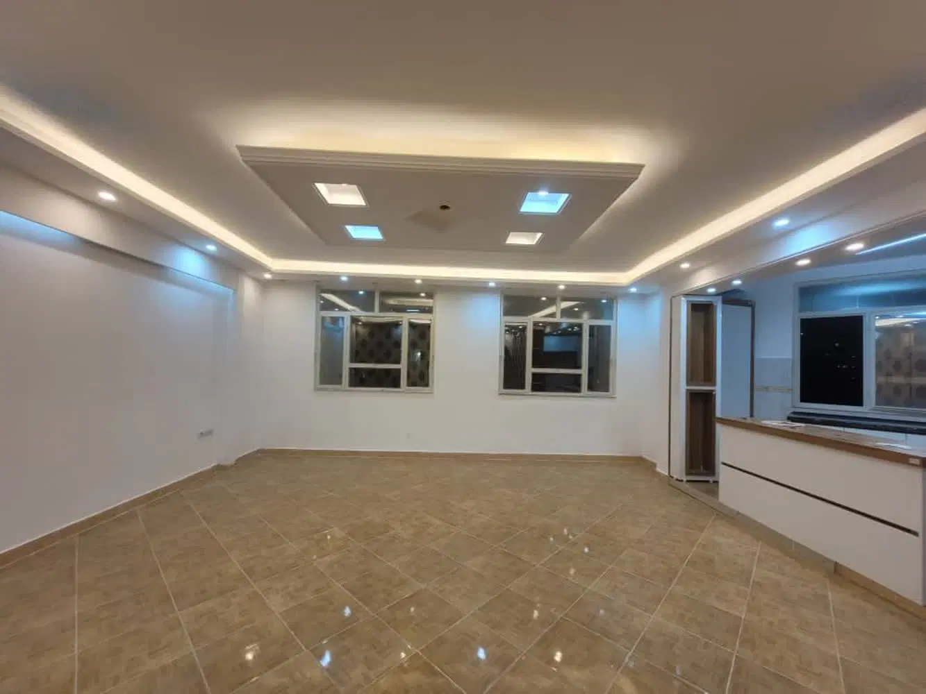 آپارتمان سه خواب رهن کامل