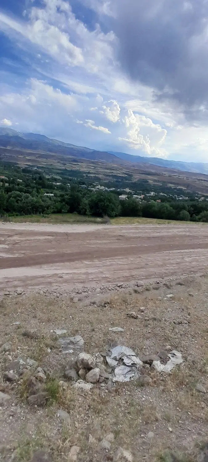 زمین. درنتیجه باغچه. روستای حیق مشگین شهر.