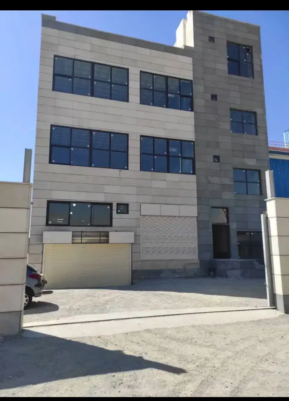 ۳۲۰۰ متر صنعتی در چهارراه ایرانخودرو
