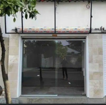 واگذاری سوپر مارکت حاشیه جاده اصلی شاندیز