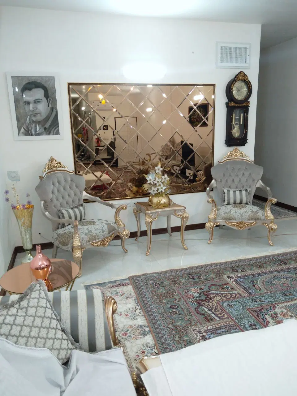 آپارتمان طبقه اول و دوم دربست توس 33 کشف. شقایق