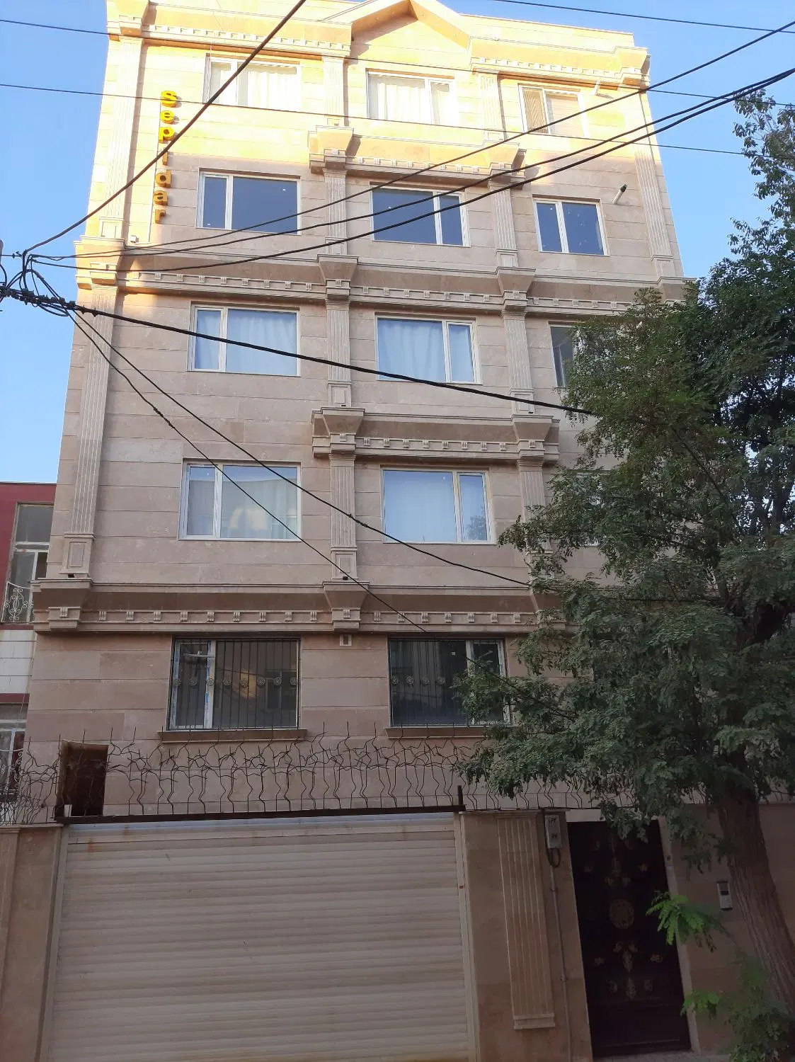 فروش آپارتمان 120 متری تک واحدی خ جهرم کوچه بنفشه
