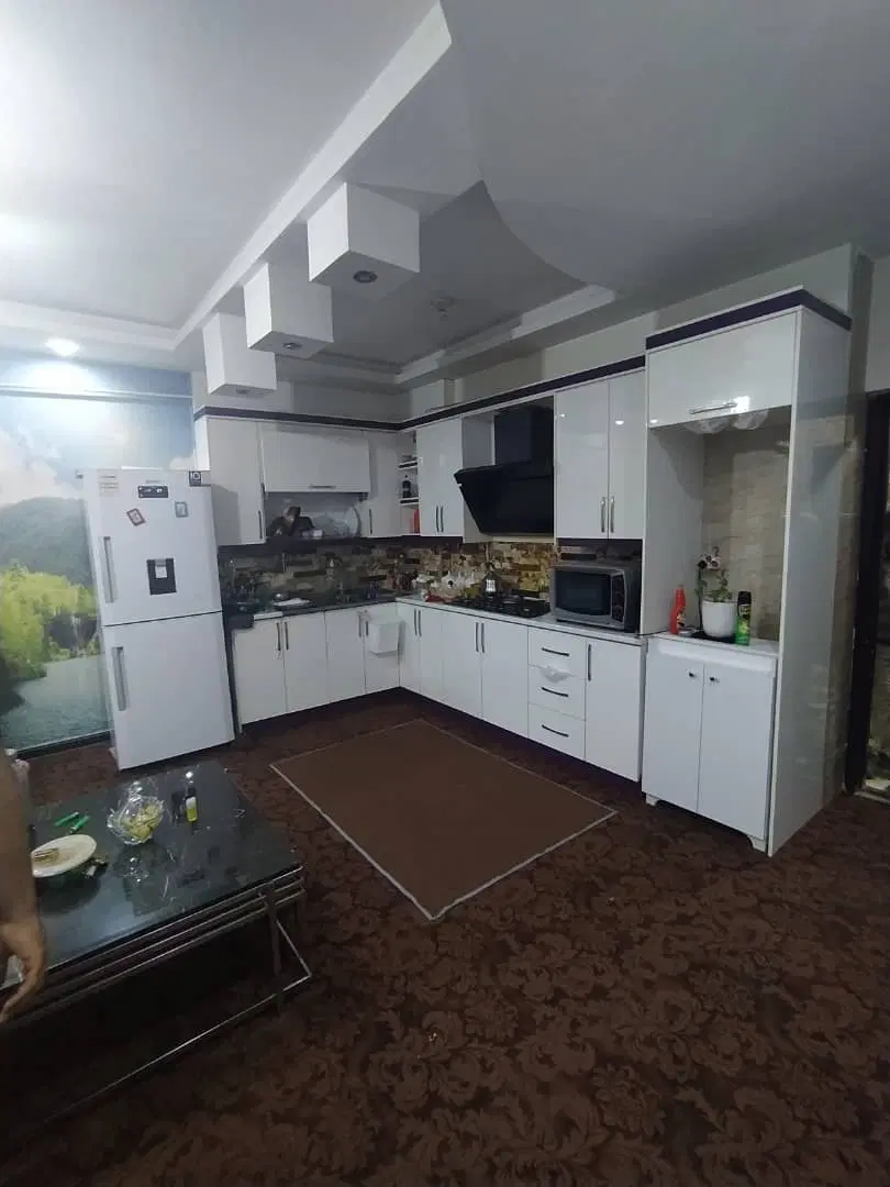 آپارتمان خیابان عقیق