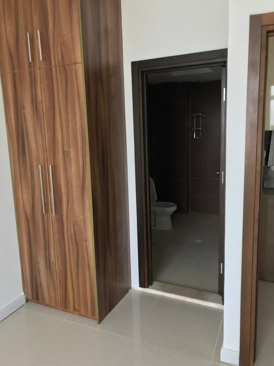 برج سینا آپارتمان رو به نما