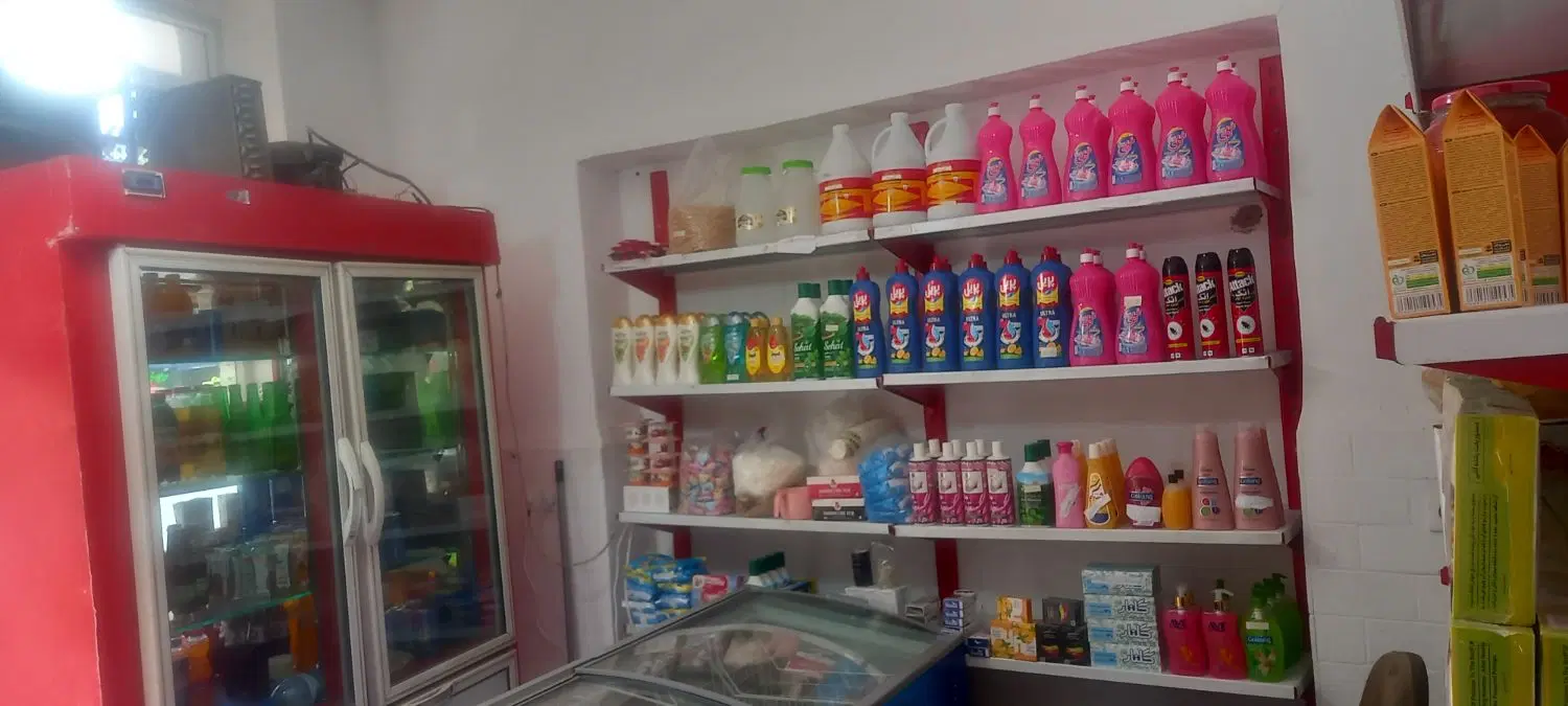 مغازه  اجاره حدود۱۴ متر برخیابان اصلی پانزده خرداد