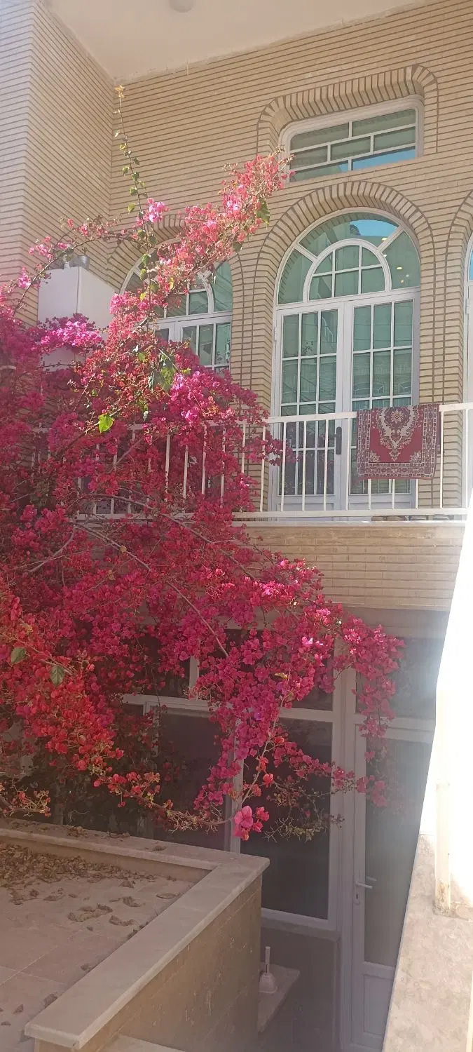 ویلایی ۱۰۰ متری . زنبیل آباد . ششدانگ