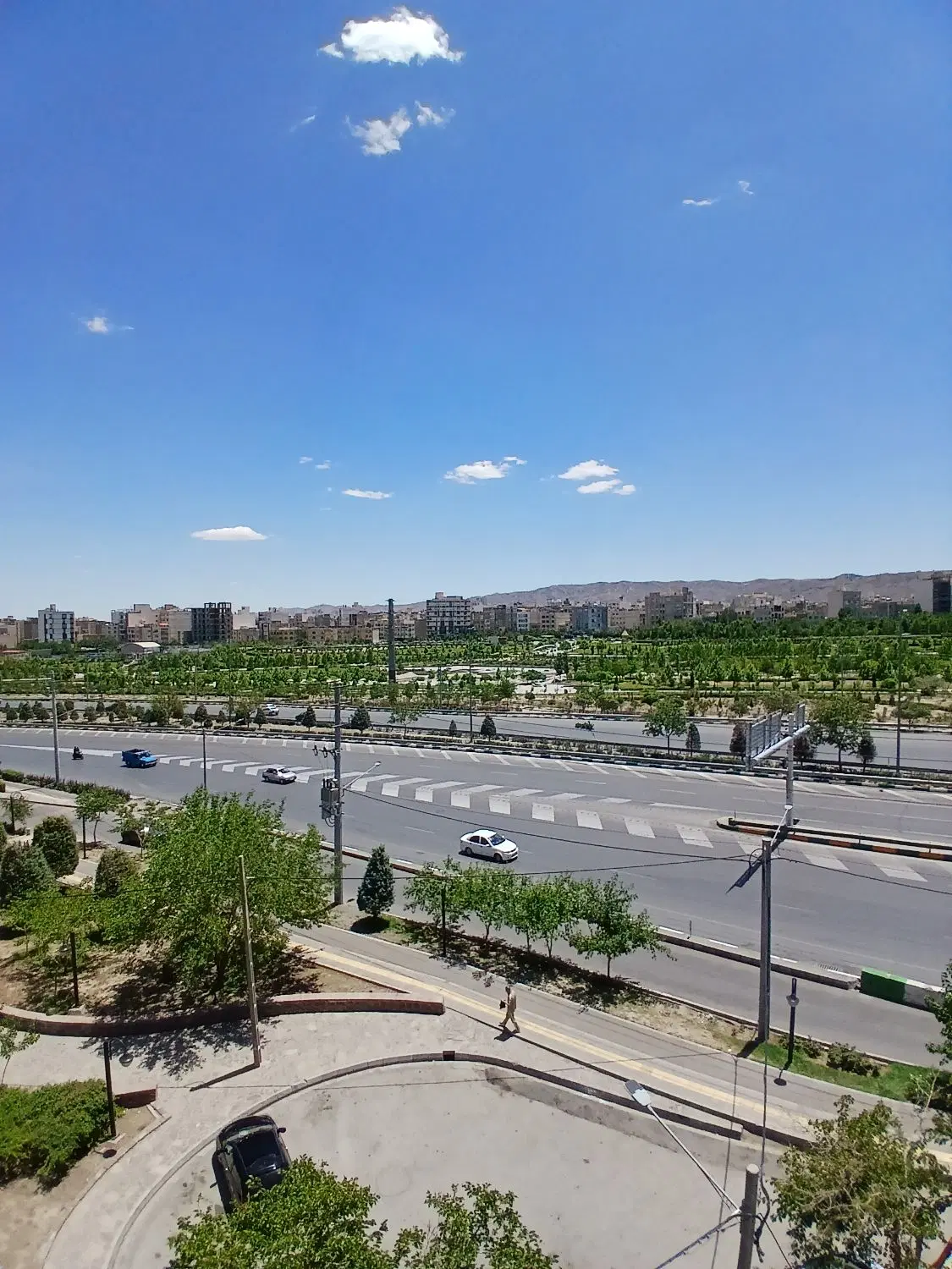 اجاره واحد ۱۲۰متر_چند قدمی مترو و پارک چهل بازه