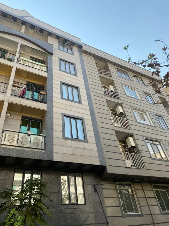 واحد ۶۵ متری دو خوابه با پارکینگ