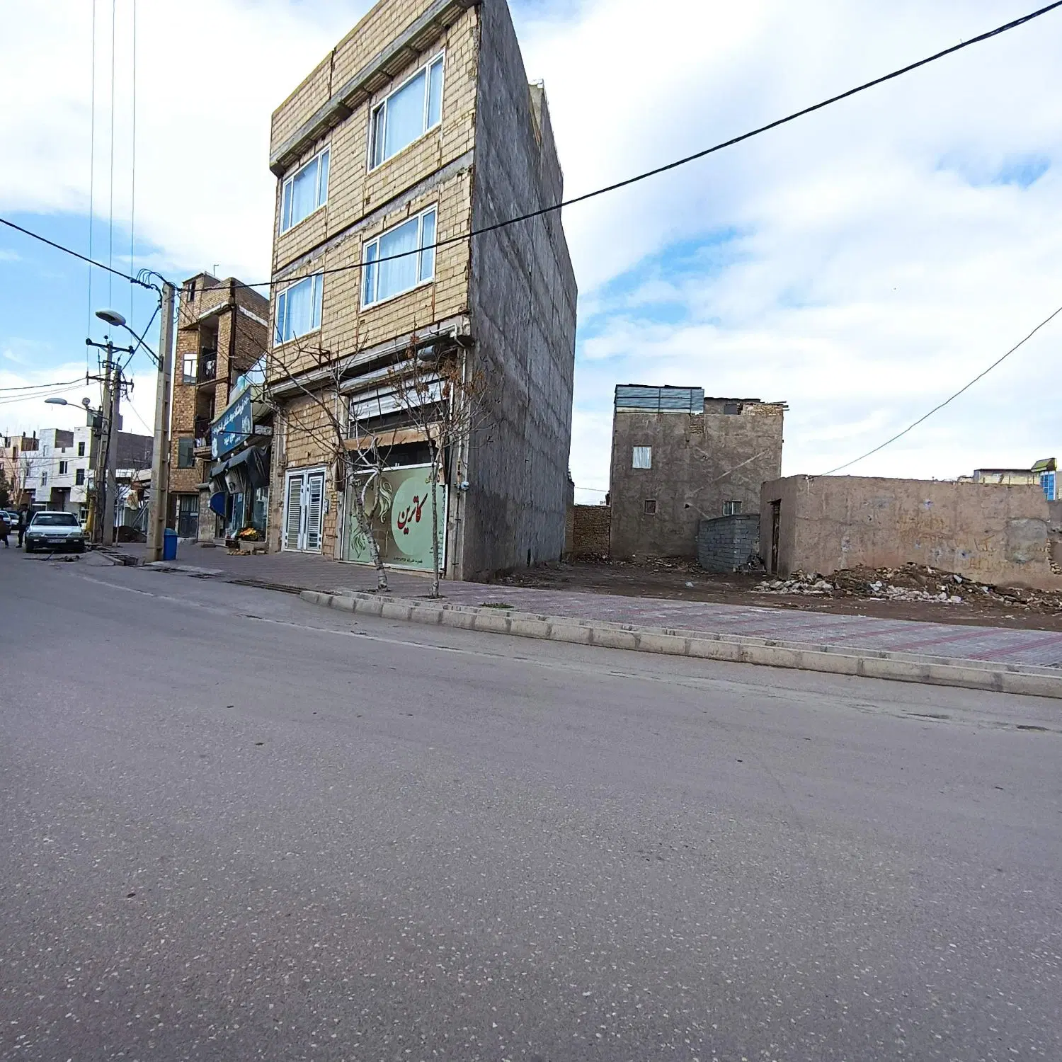 زمین تجاری مسکونی اقبالیه