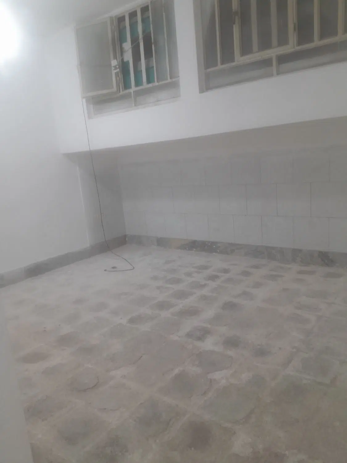 زیر زمین نود متری
