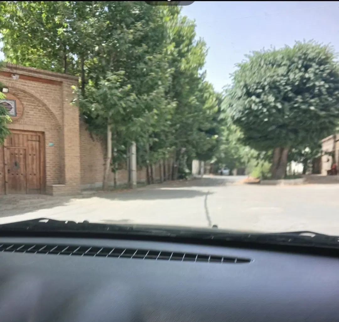 ۷۵۰ متر زمین داخل بافت خوروین