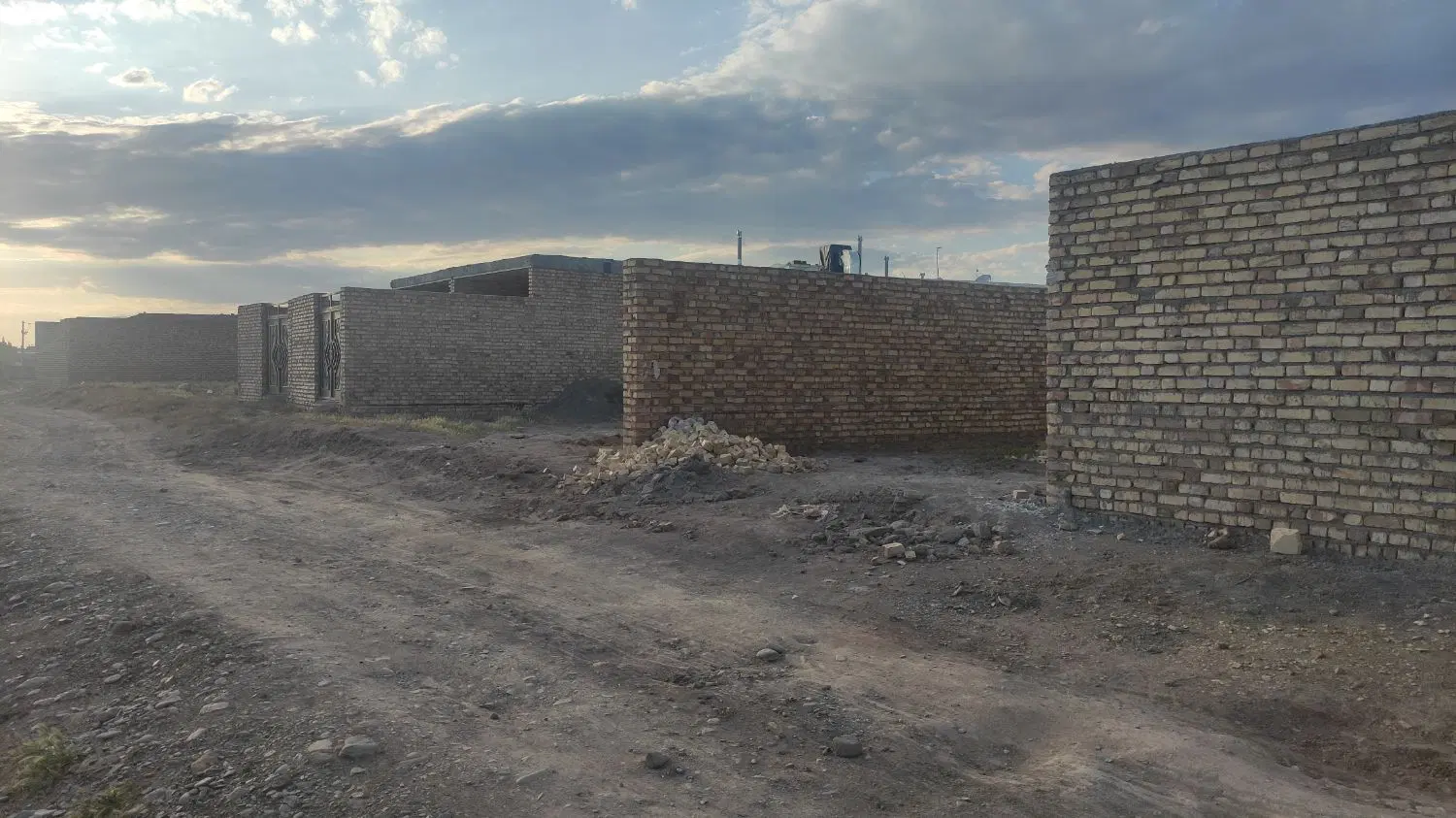 زمین مسکونی تجاری جمهوری