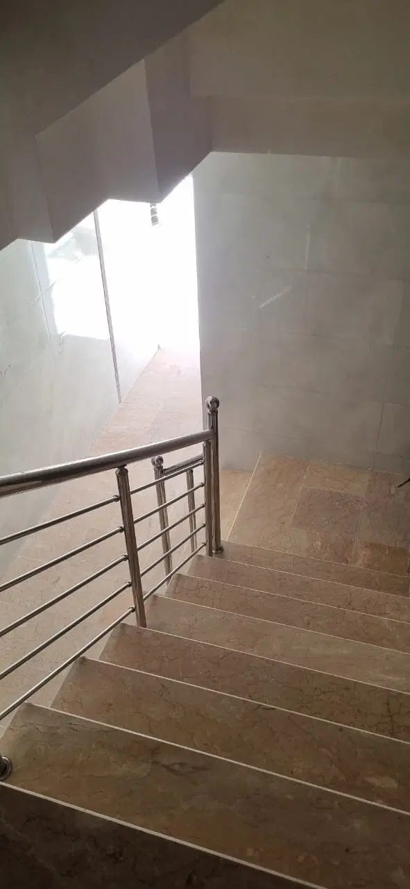 آپارتمان تفکیکی ۳واحدی دارای ۸۰۰ وام
