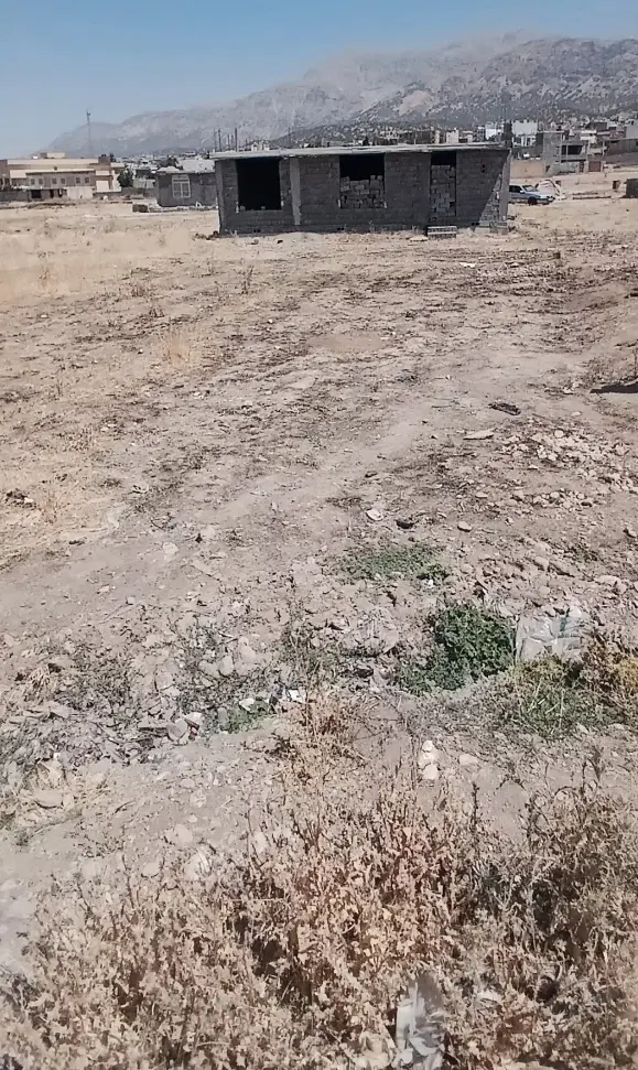 زمین فروشی