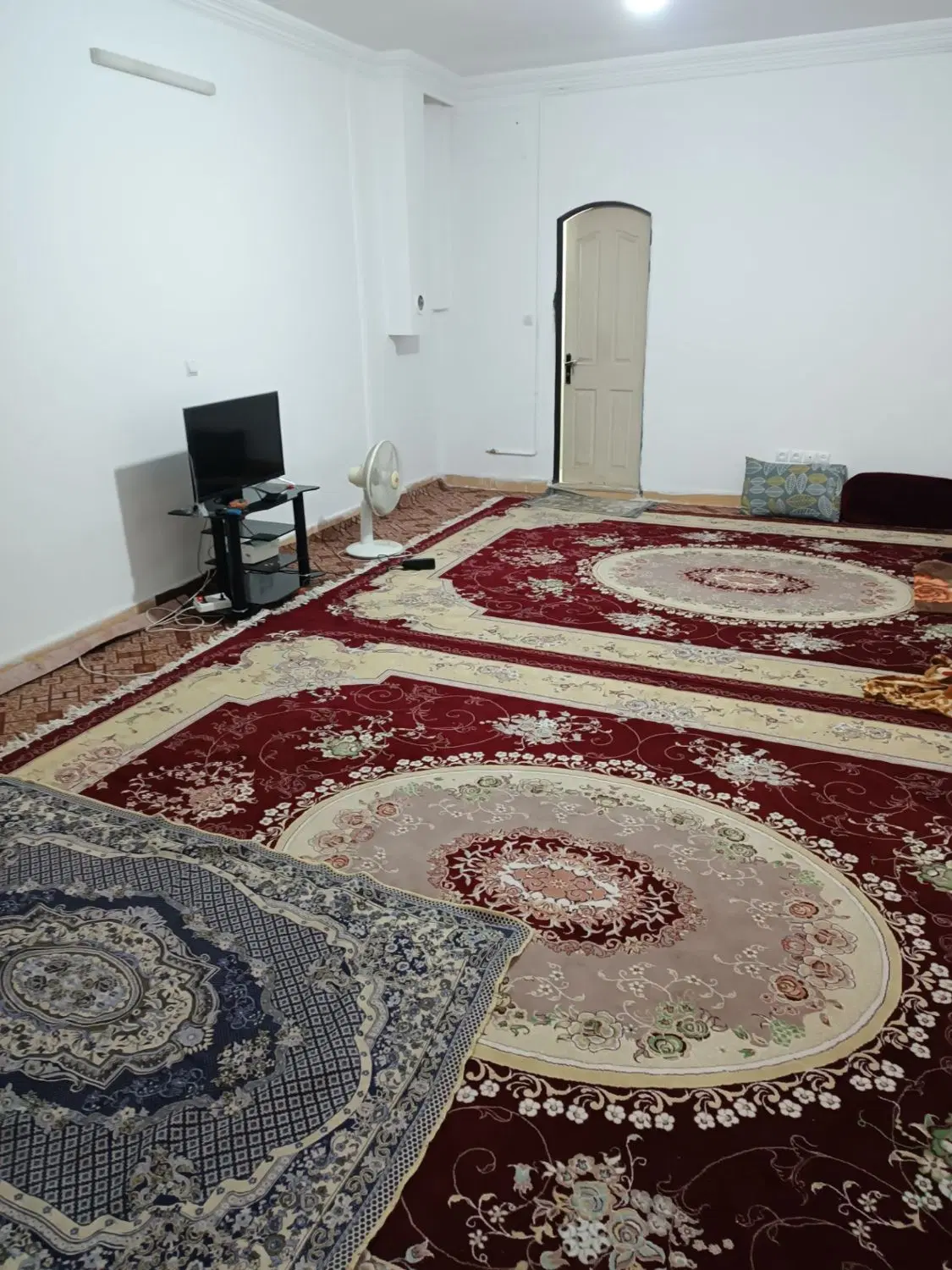 خانه همکف 95متری ماشین رو